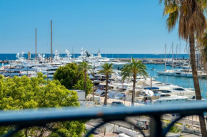 Отель Croisette Luxury Waterfront across the sea  Канны